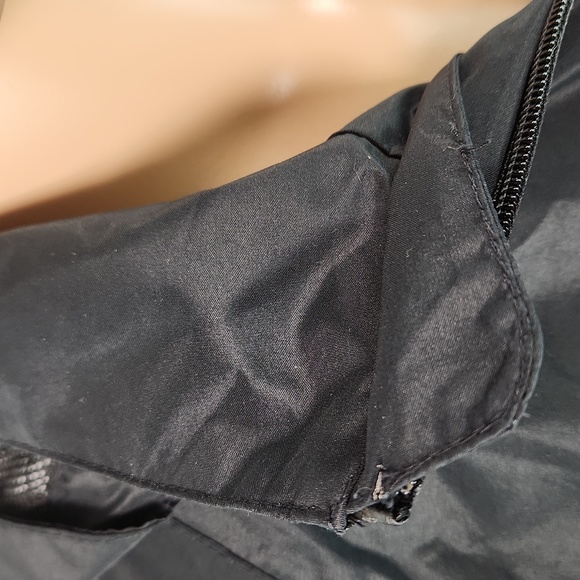 TOYOTA Windbreaker w/ removable hood by Port Authority Size S - Picture 15 of 17